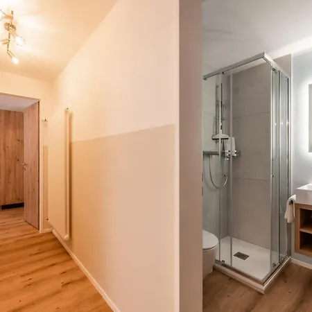 Alpin Brachji - Bei Der Bergbahn